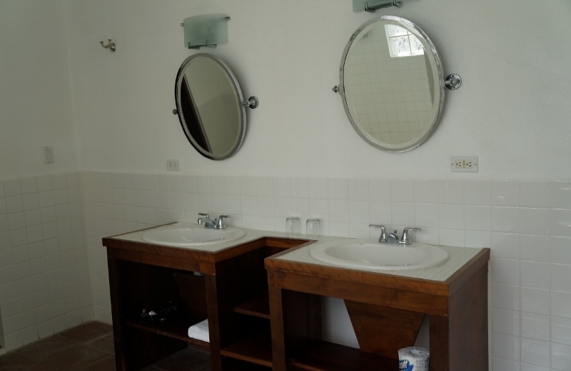 Villa Bravo second bedroom with garden view